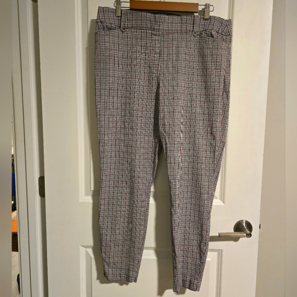 Maurices Pull-On Tappered Plaid Pants